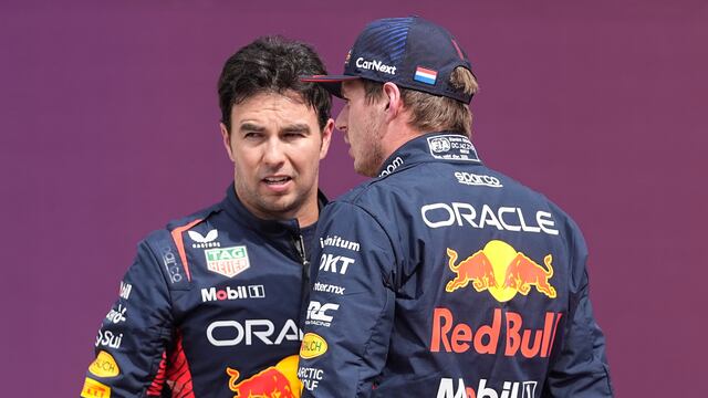 Checo Pérez con Max Verstappen