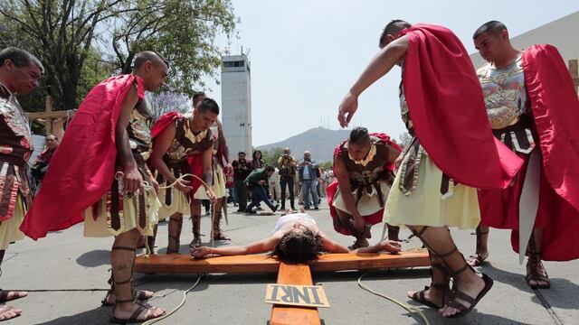 Representación del Viacrucis en centros de readapatación social.