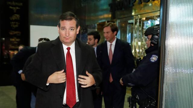 Ted Cruz anoche, al abandonar la Trump Tower en Nueva York.
