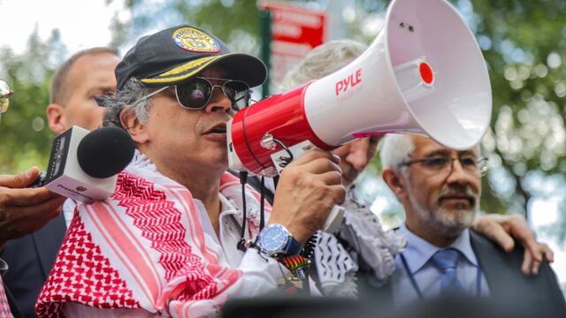 Gustavo Petro llama a abrir registro para luchar por Palestina