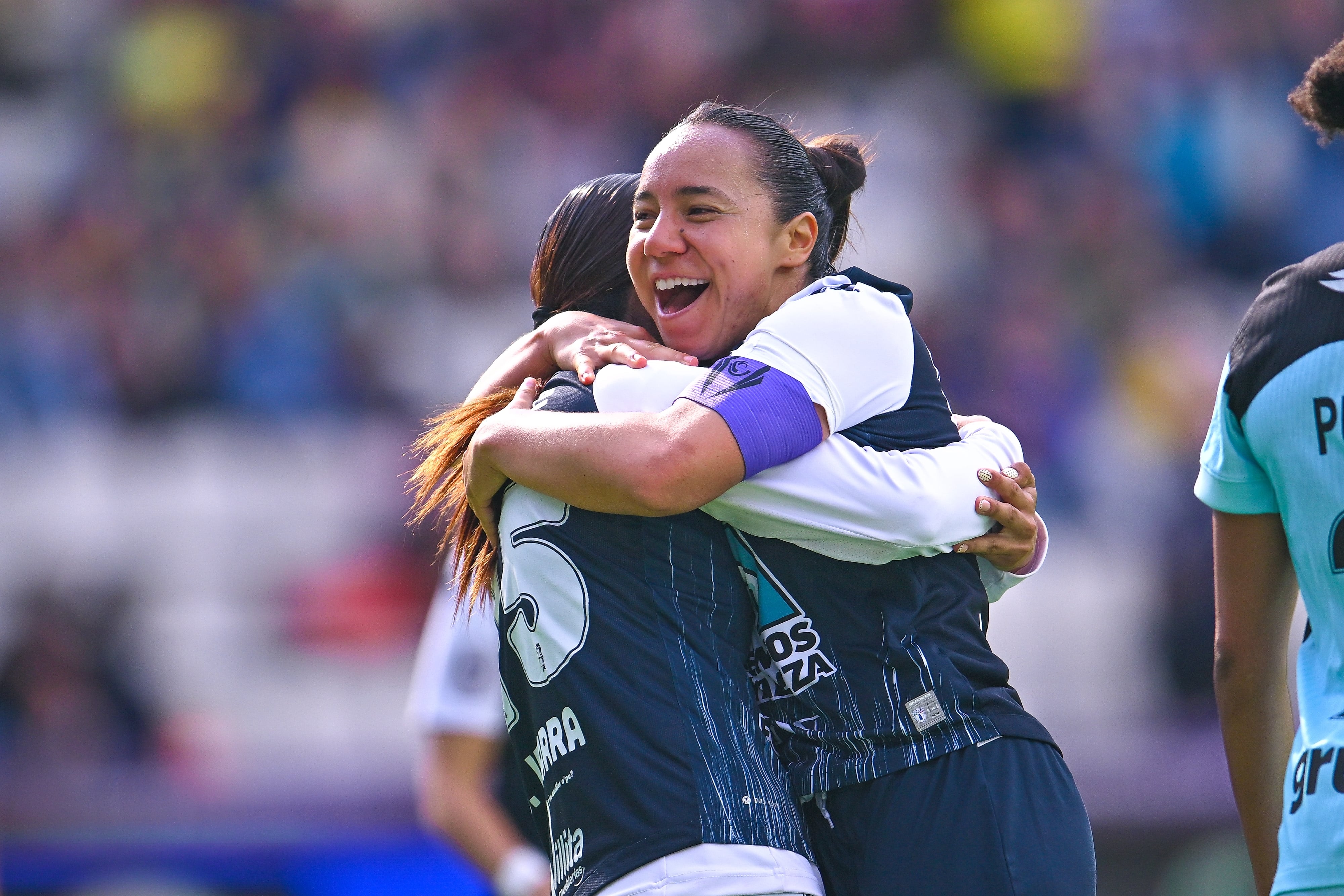 Charlyn Corral marca triplete en la victoria de Pachuca sobre Necaxa.