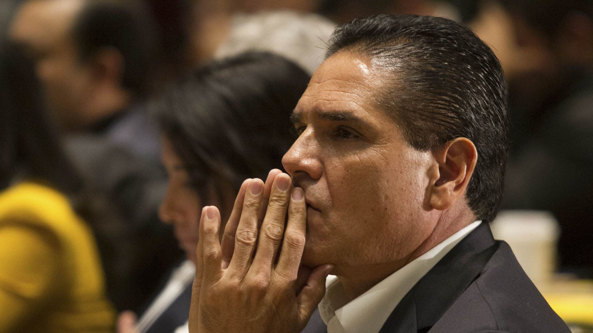 Silvano Aureoles: FGR impugna suspensión de orden de aprehensión en contra de exgobernador de Michoacán