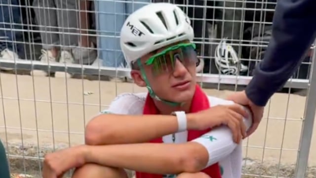 Isaac del Toro termina entre lágrimas su participación en el Mundial de Ruta 2026.