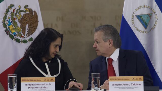 Norma Piña y Arturo Zaldívar