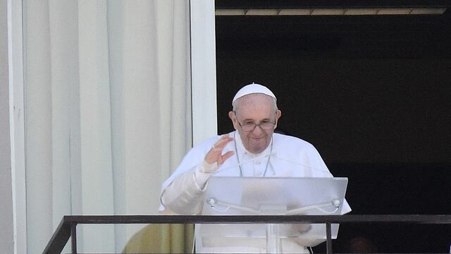 Papa Francisco celebrando el Ángelus dominical desde el hospital