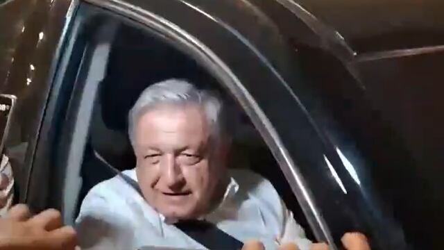 Con gritos, manifestantes muestran rechazo al gobernador Rubén Rocha y AMLO es testigo
