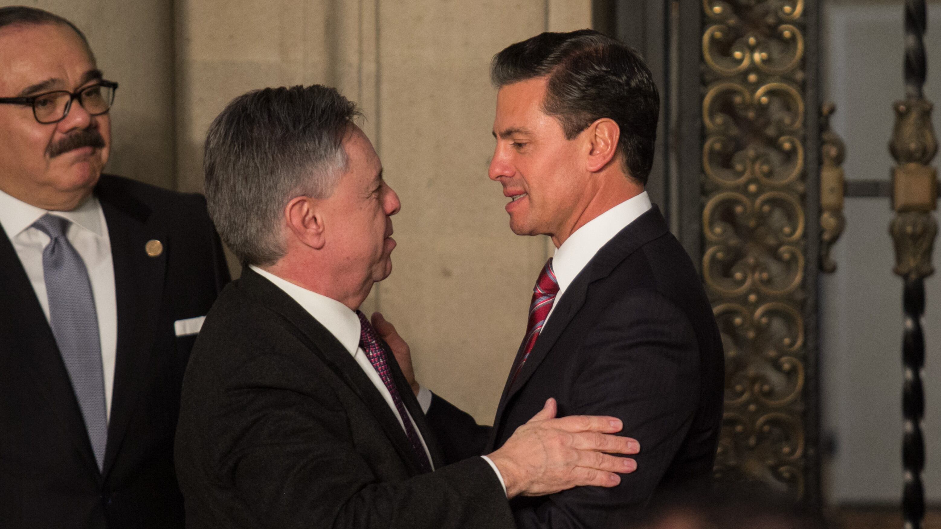 Versión: UIF presentó denuncias contra Medina Mora por transacciones millonarias