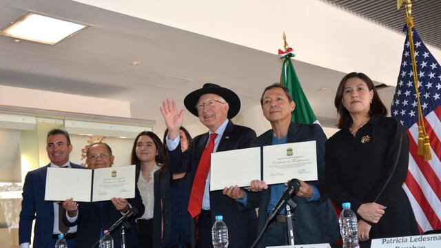 Ken Salazar confirma repatriación de patrimonio robado a México.