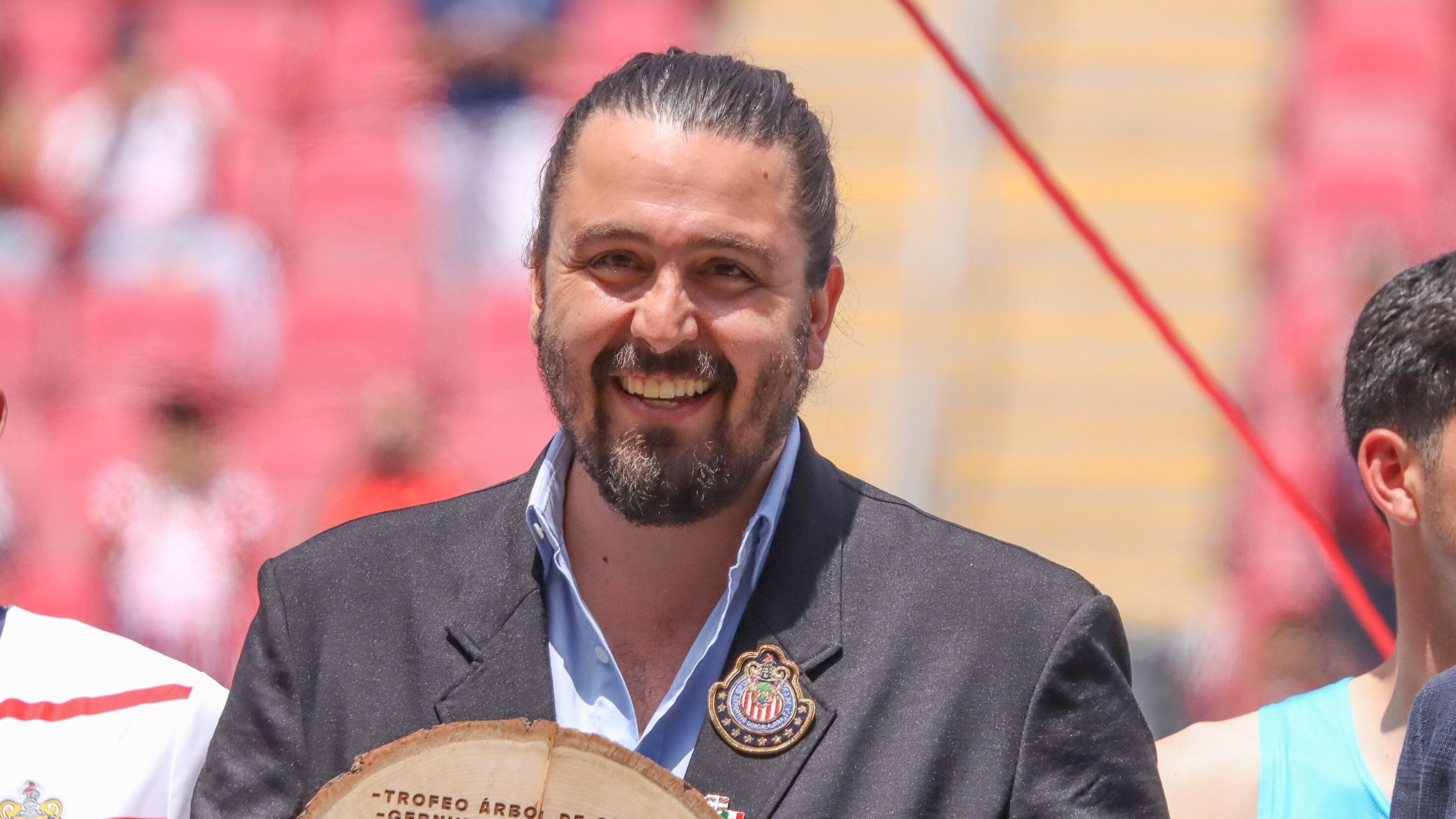 Nación Chivas va de la mano de Amaury Vergara