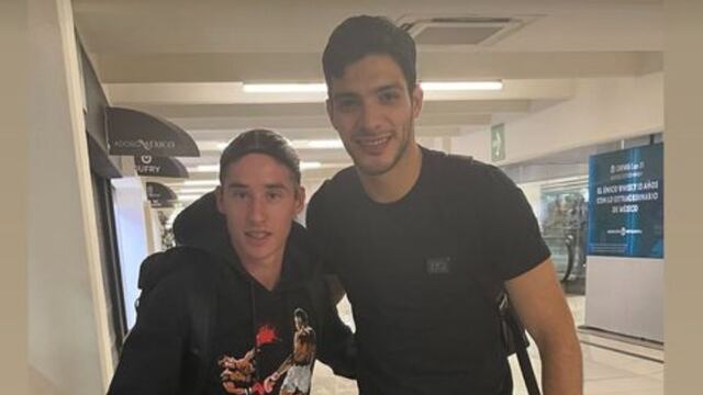 Marcelo Flores presumió una foto con Raúl Jiménez