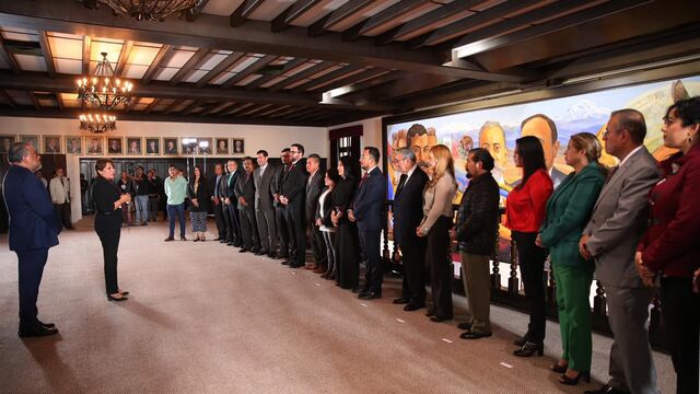 Delfina Gómez toma protesta a funcionarios de 14 dependencias del Estado de México