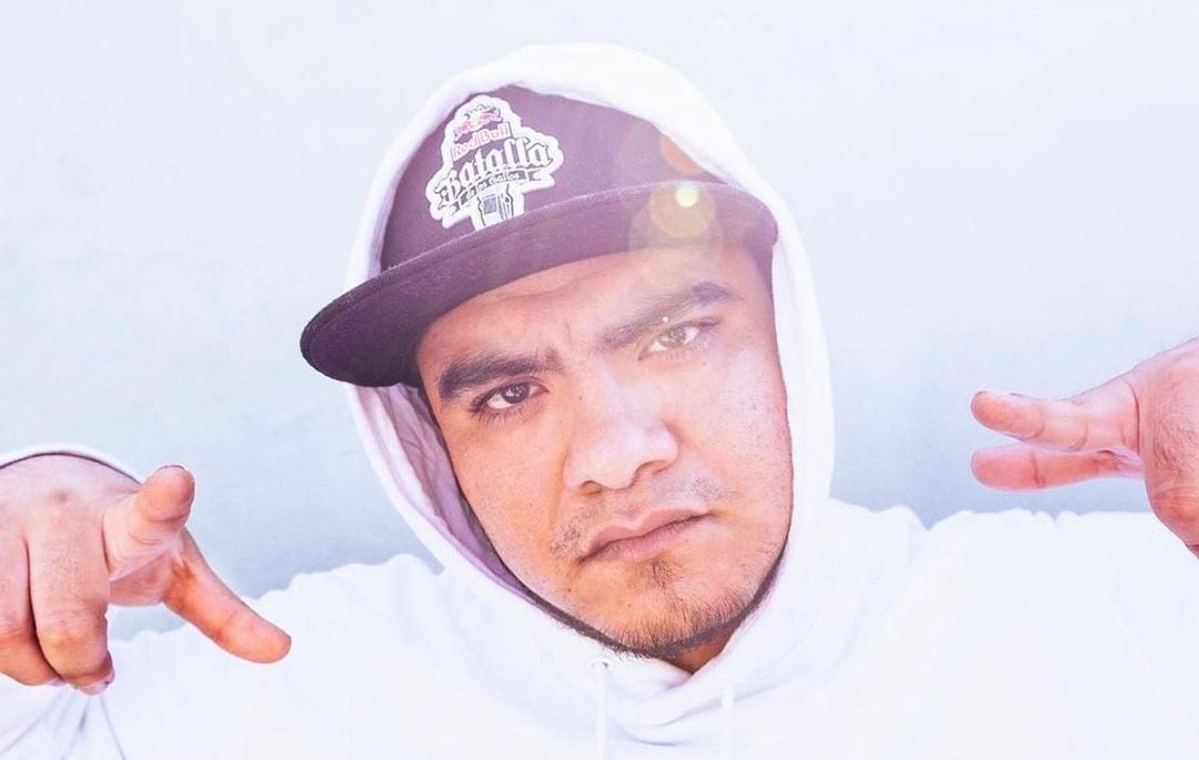 ¿Quién es Aczino, el rapero que le ofreció a AMLO vengarlo de Eminem?
