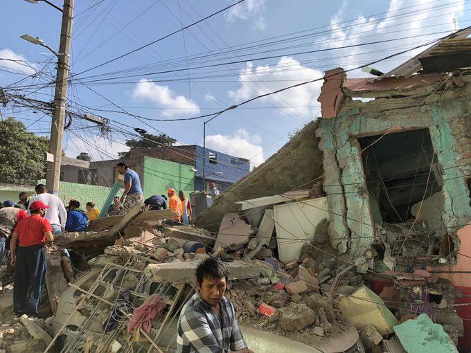 Derrumbe de casa por explosión en la Miguel Hidalgo