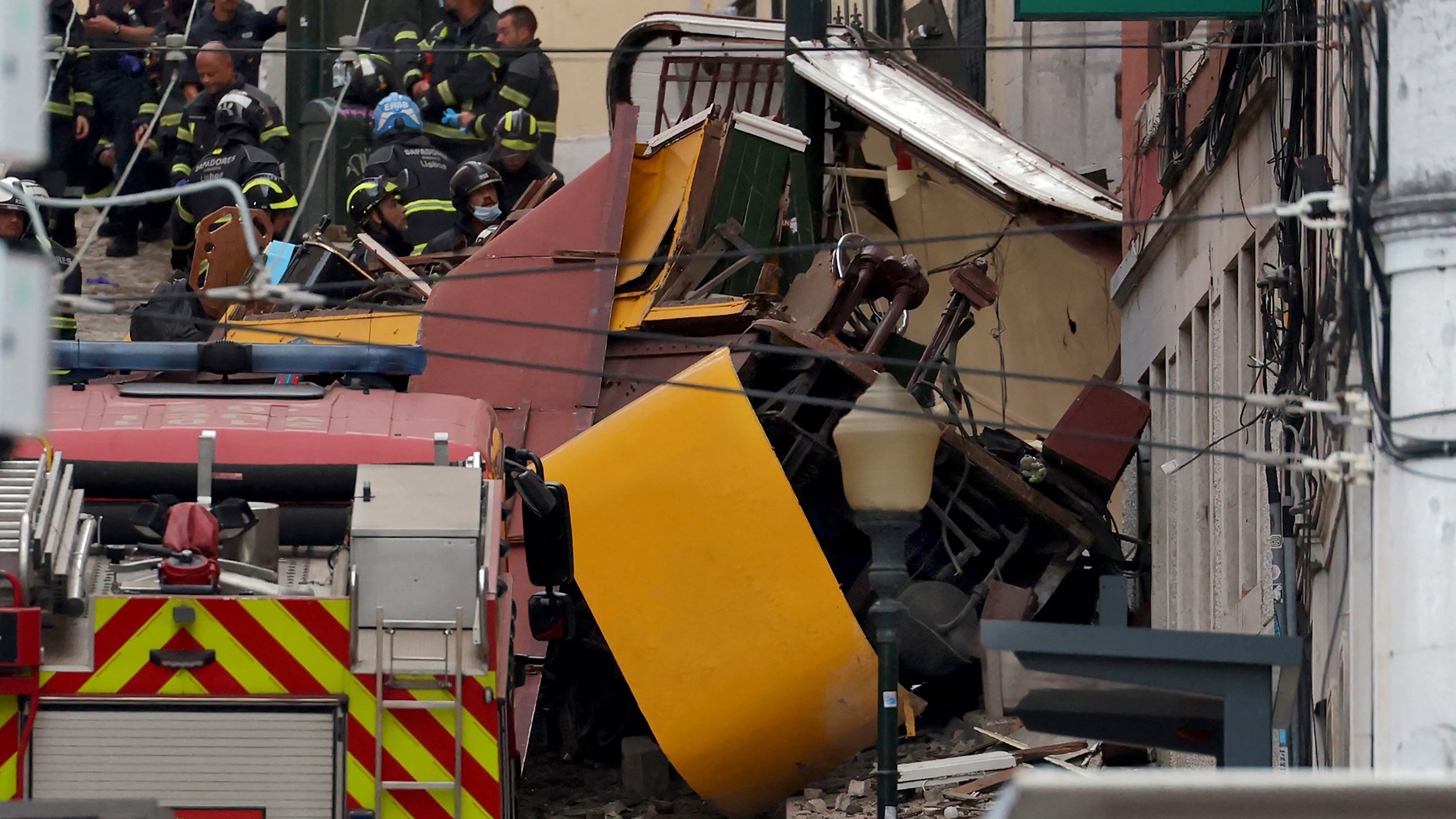 Lisboa: Accidente en funicular deja al menos 15 muertos y 20 heridos