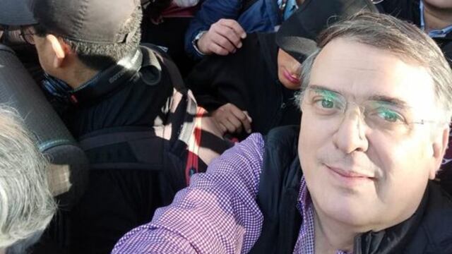 Marcelo Ebrard durante la marcha del 27 de noviembre 2022