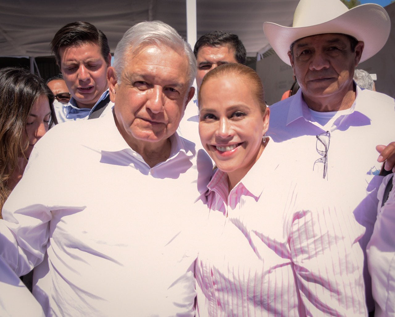 Marina Vitela Rodríguez y AMLO
