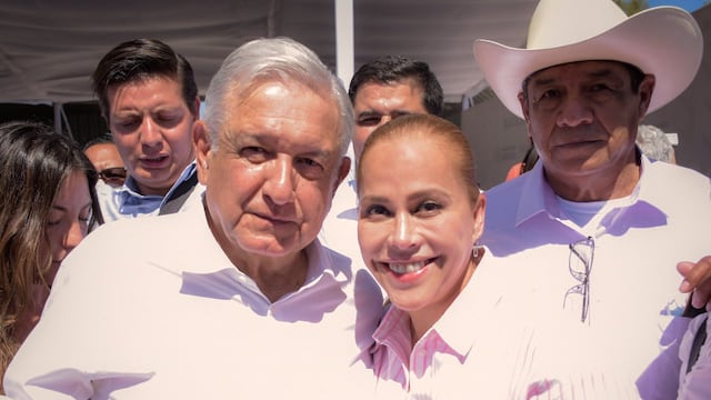 Marina Vitela Rodríguez y AMLO