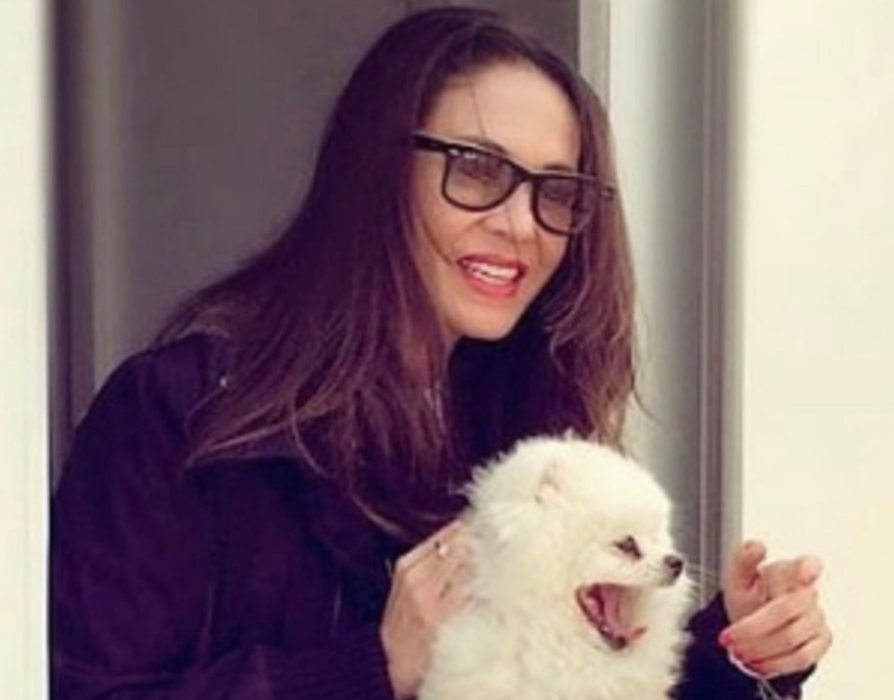 Yolanda Andrade y su perrita Amor
