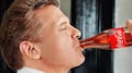 Luis Miguel celebra el centenario de Coca-Cola en México con nueva campaña