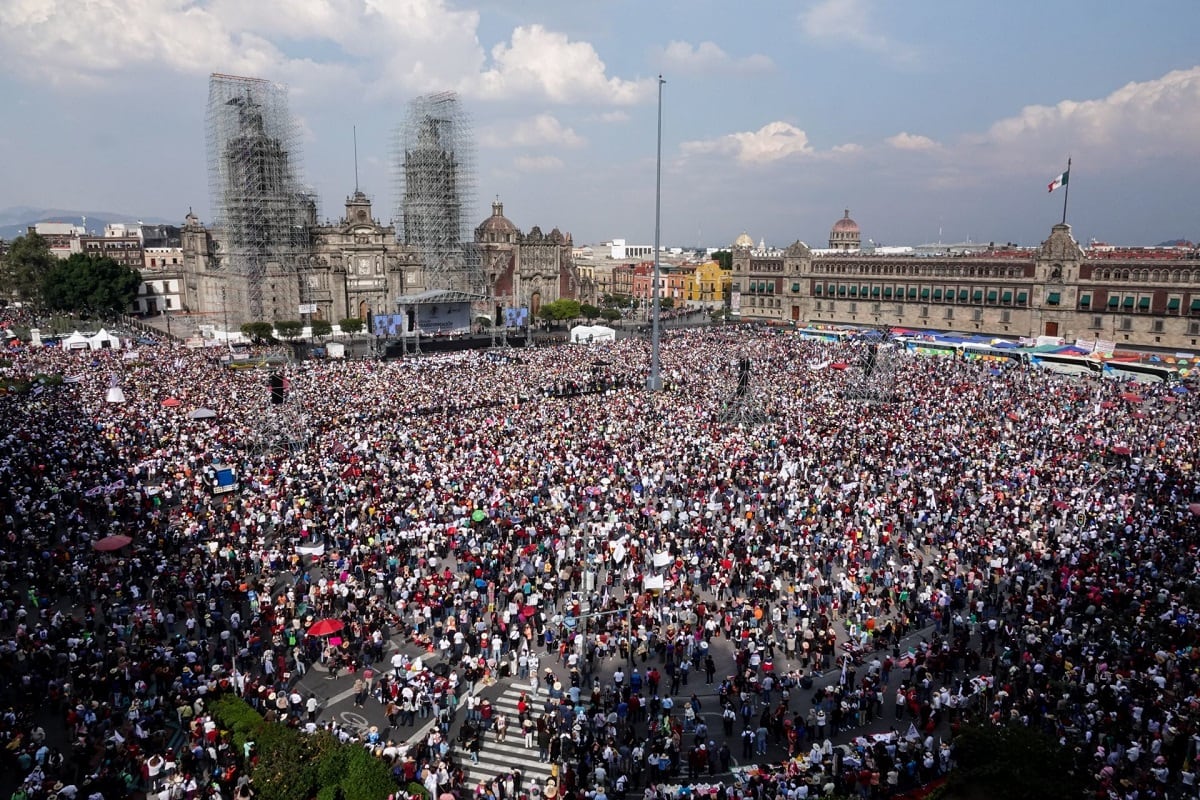 Marcha de AMLO llega al Zócalo