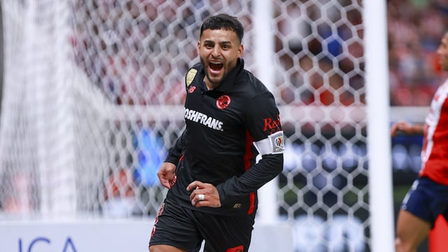 Alexis Vega, en el Chivas vs Toluca.