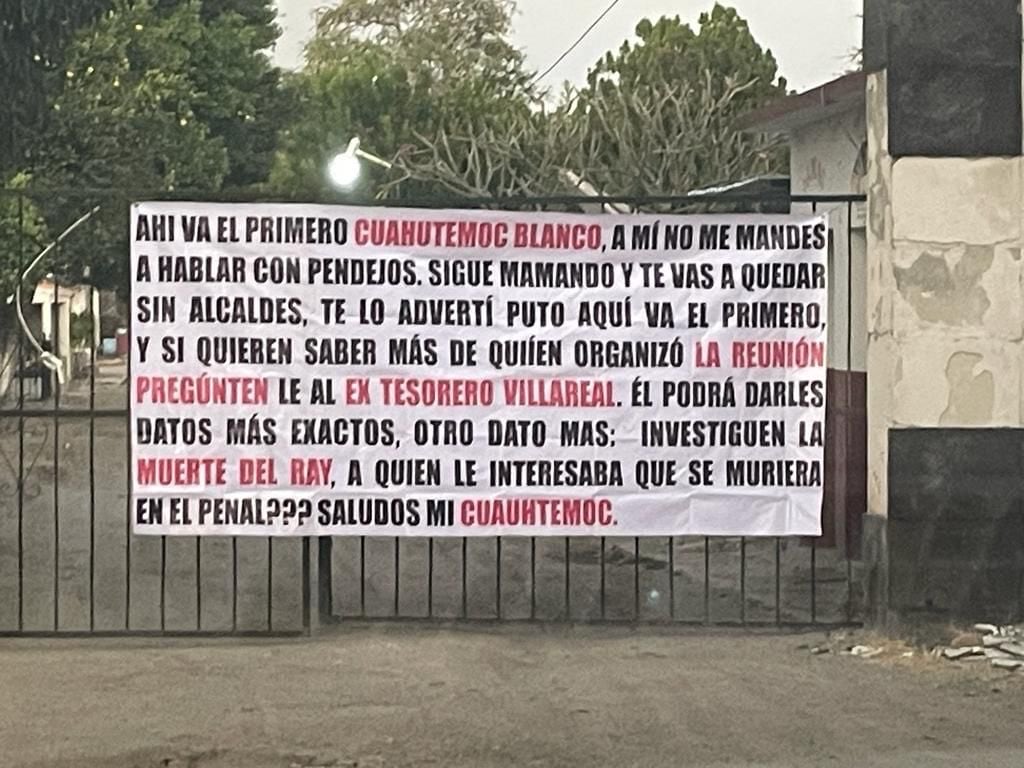 Narcomanta en Puente de Ixtla
