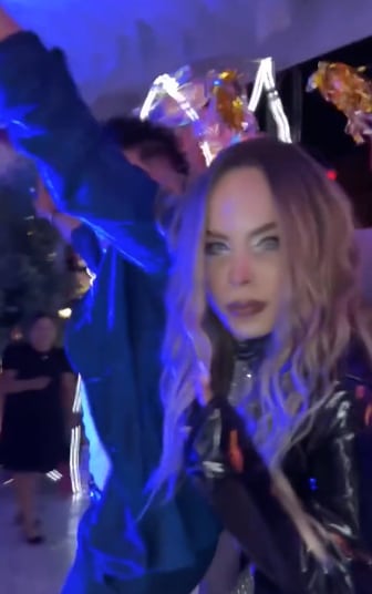 Zoom que delató que no era Belinda en la fiesta de Wendy Guevara, sino su doble.