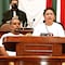 Mamá de Esmeralda y Sofía, fans de Zoe que murieron en coladera, exige justicia en el Congreso de la CDMX