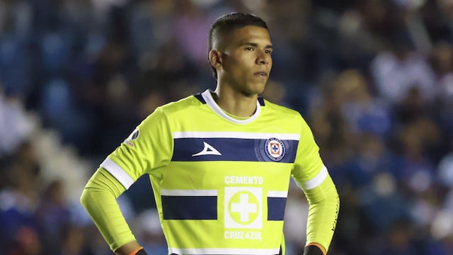 Kevin Mier con Cruz Azul.