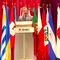 Lorenzo Córdova sufre en el Foro Global de Democracia; joven le grita traidor