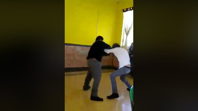 El video fue grabado por otro alumno del plantel.