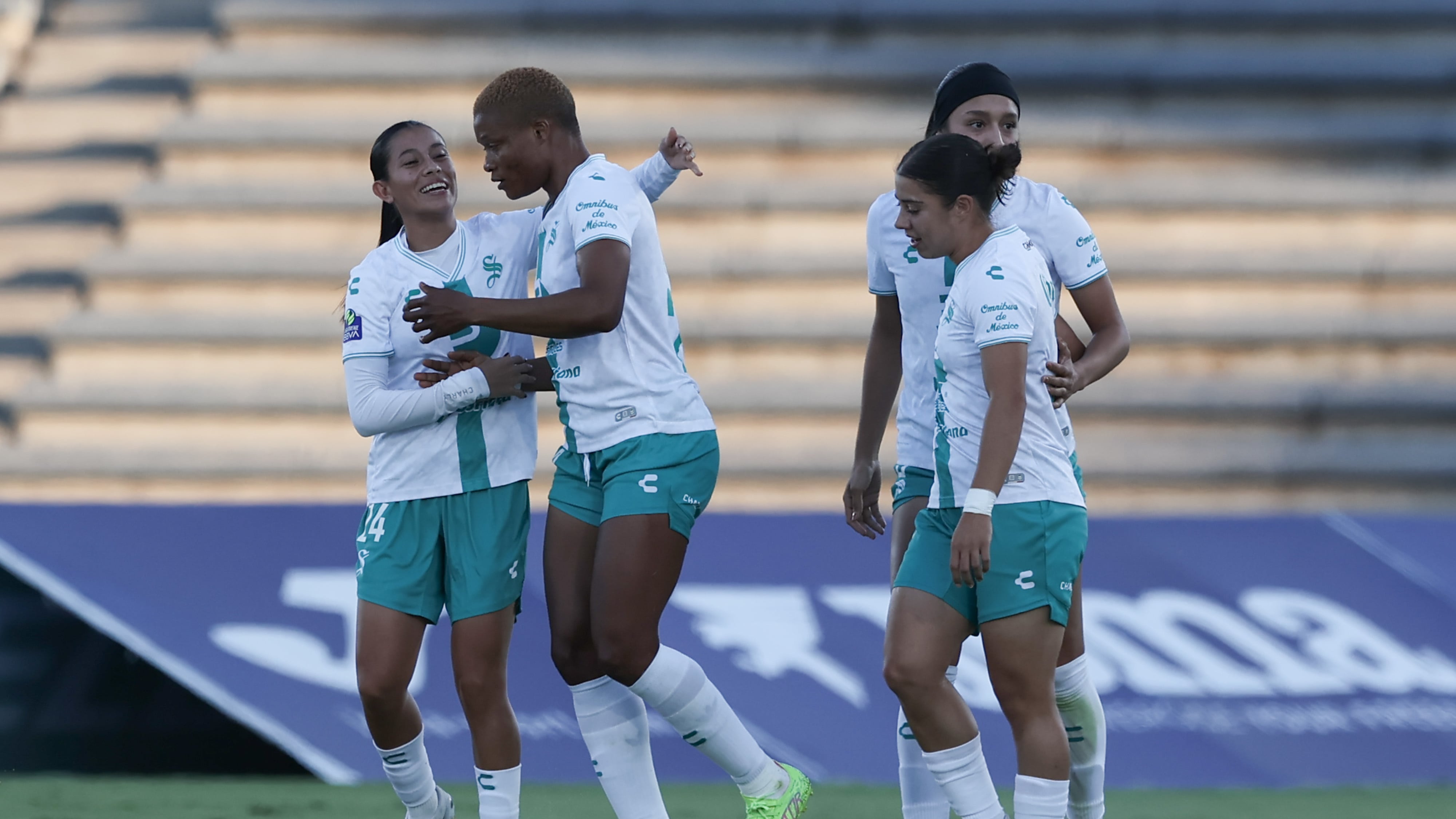 Santos derrota a Puebla en el inicio de la Jornada 10 de la Liga Femenil BBVA