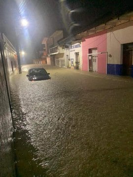 Karl causa inundaciones en Chiapas