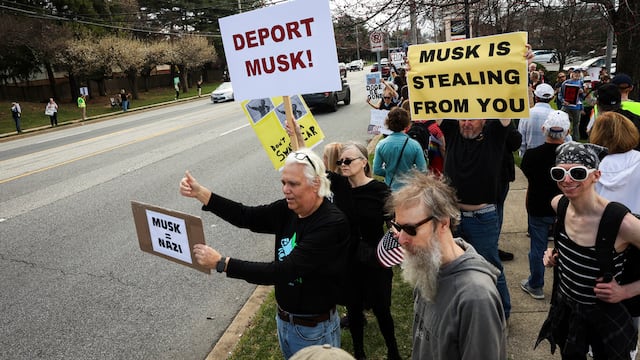 Protestas contra Elon Musk