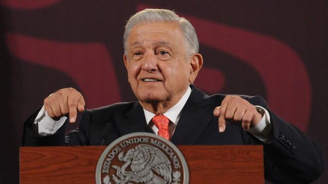 AMLO piden a Tim Golden explicar quién lo contrató