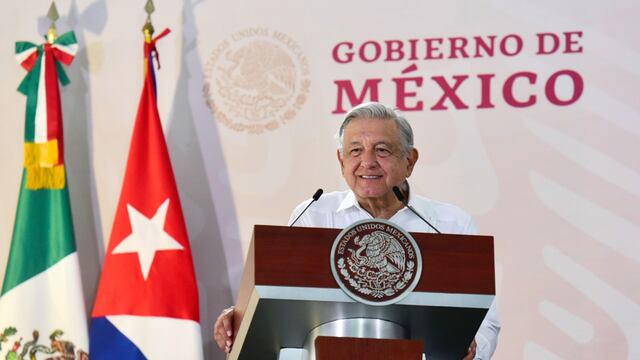Andrés Manuel López Obrador durante la Reunión Bilateral México - Cuba, Salud IMSS - Bienestar en Campeche, Campeche.