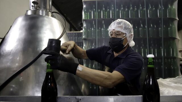 La empresa Maifrut en Huejotzingo es una de las principales productoras de Sidra del país, esta bebida es una de las favoritas para festejar el año nuevo.