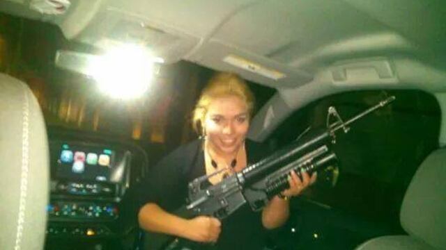 Exhibe fotos con armas en Coacalco; usuarios piden a edil investigar el caso