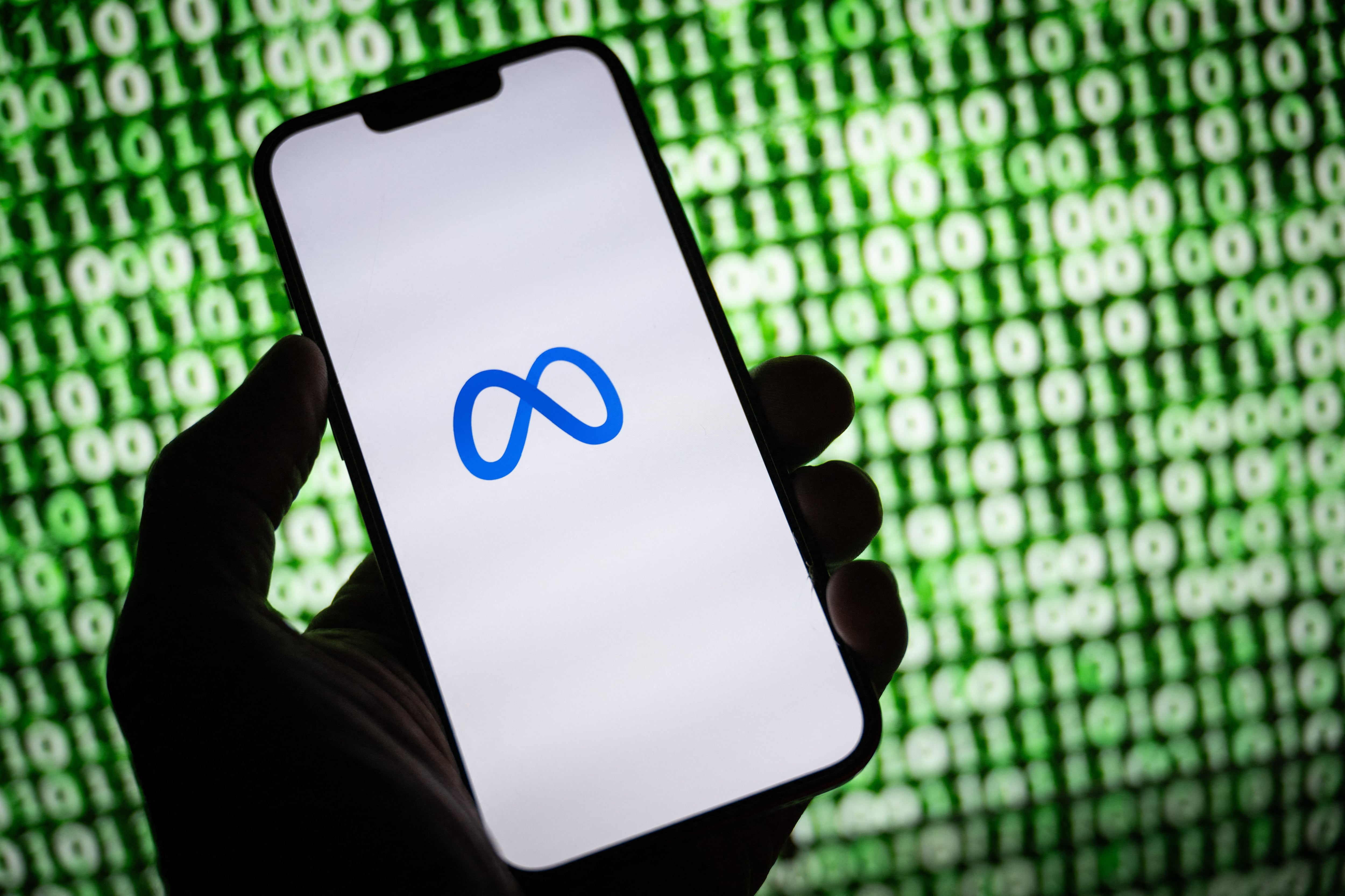 Facebook e Instagram planean cobrar por suscripción, según reportes