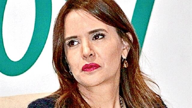 Clara Luz Flores Carrales