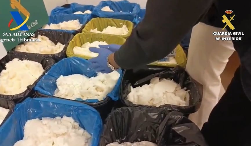 Envían metanfetamina en aceite de coco