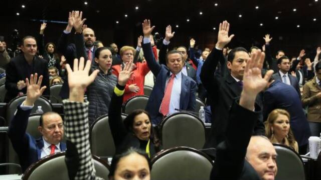 Los diputados reciben apoyo para comidas y traslados a sus distritos de origen.