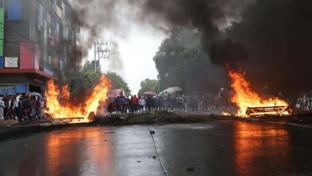 Bloqueo avenida José López Portillo, en Ecatepec