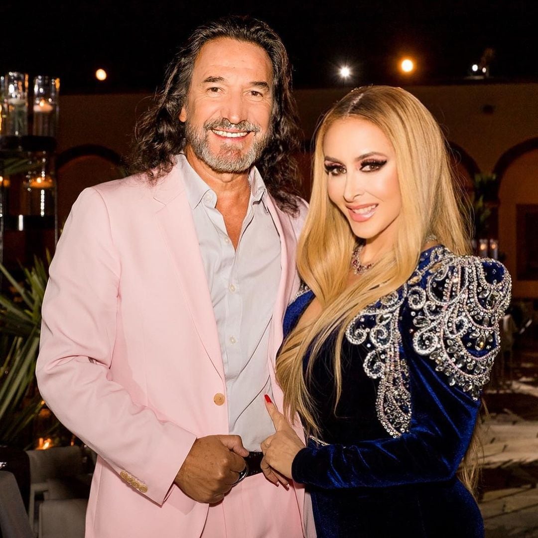 Marco Antonio Solís y su esposa, Cristian Solís