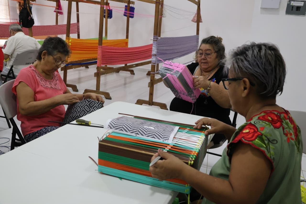 DIF Benito Juárez fortalece desarrollo integral de personas adultas mayores.