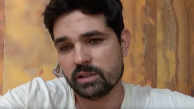 Ferdinando Valencia llora por la muerte de su hijo