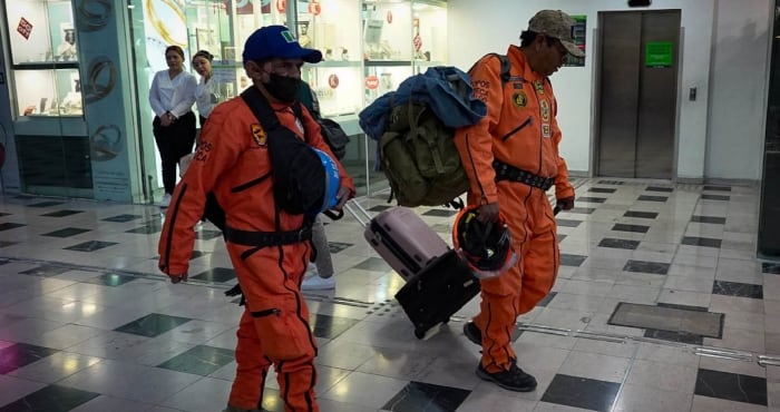 Topos Azteca viajan a Los Ángeles para misión de rescate ante incendios