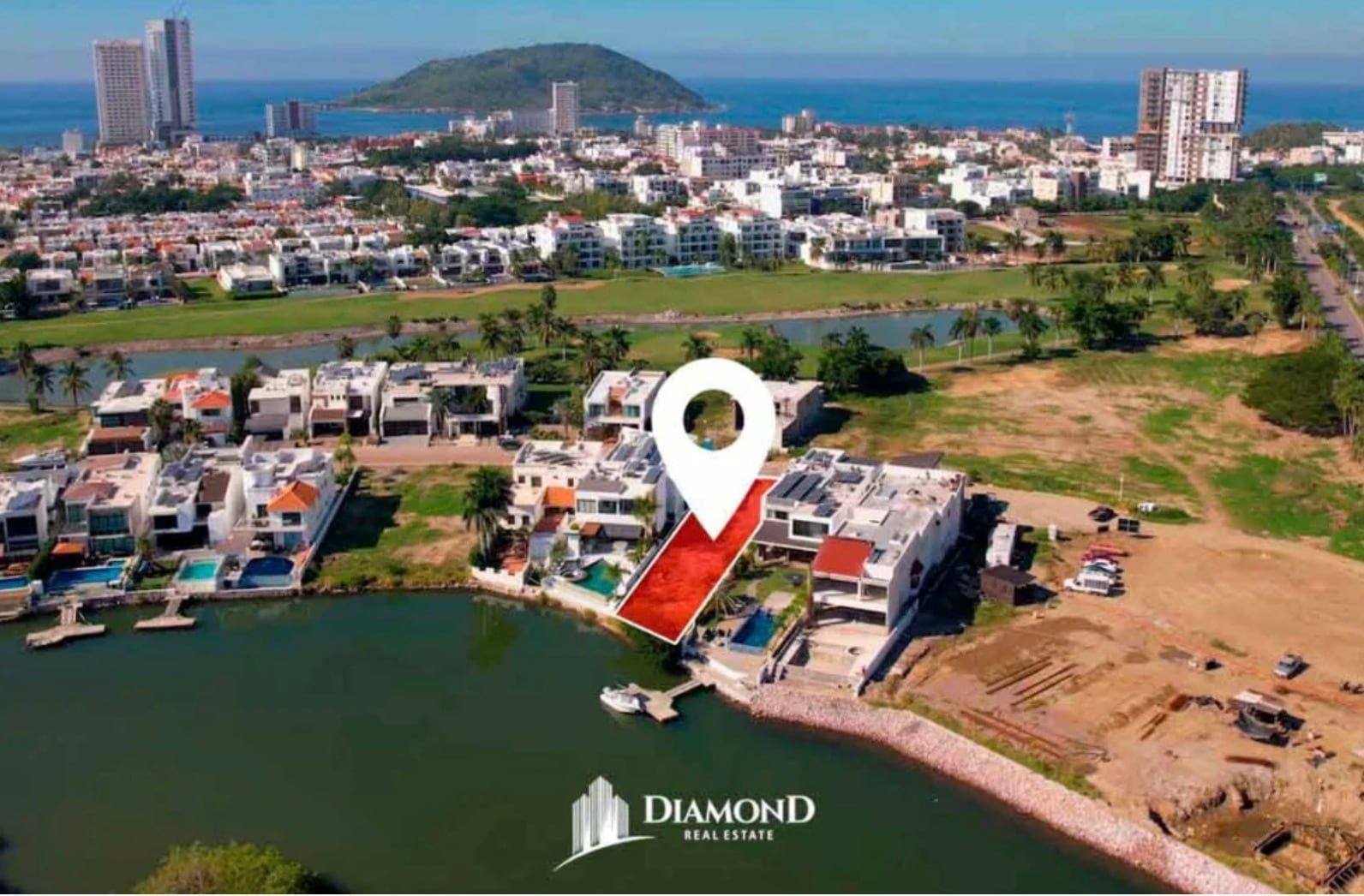 Eduin Caz se hará una casota en Mazatlán Sinaloa