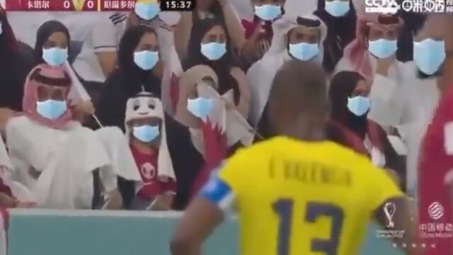 China coloca cubrebocas digitales a aficionados en Qatar 2022