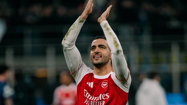 Mikel Merino es un futbolista español del Arsenal y la selección de España.